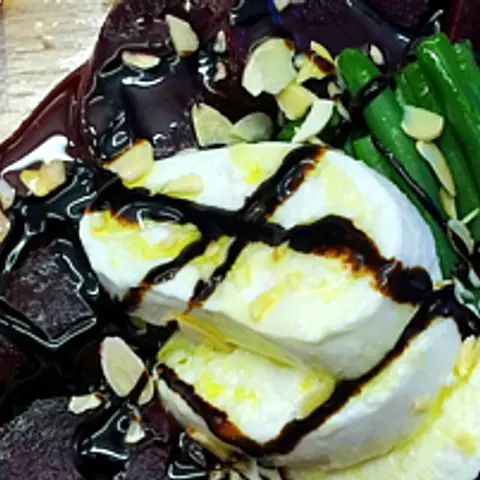 Insalata di barbabietola