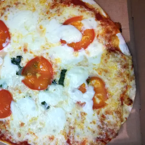 Bufala e pomodoro fresco