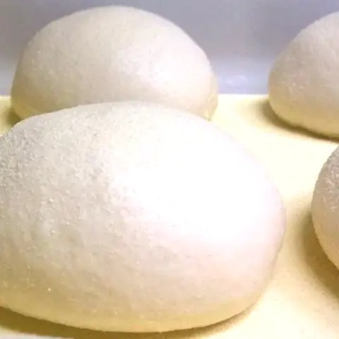 Pizza dough balls