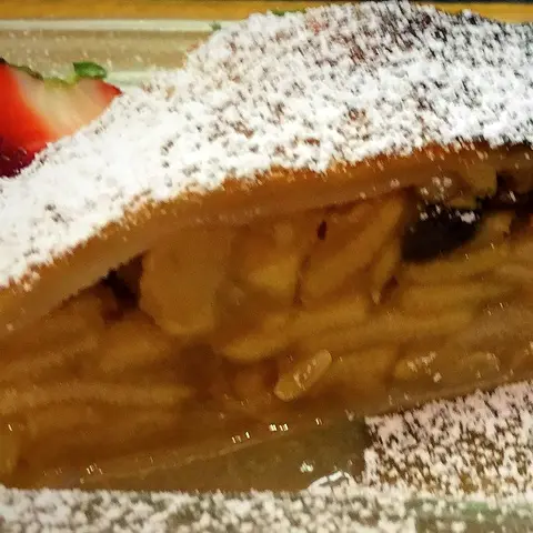 Apple strudel tray